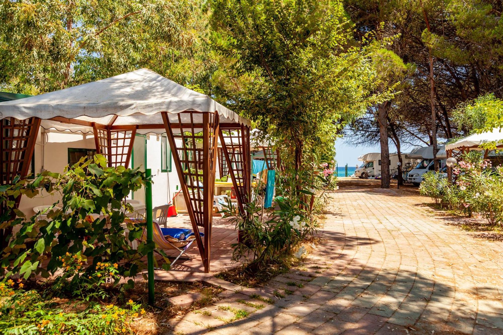Camping&Village Le Cernie Lotzorai Exterior foto